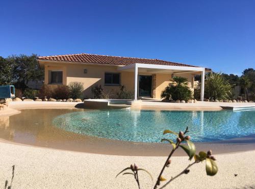 L'Hacienda Piscine chauffée à 28, spa, boulodrome et court de Tennis privés, 2 villas indépendantes