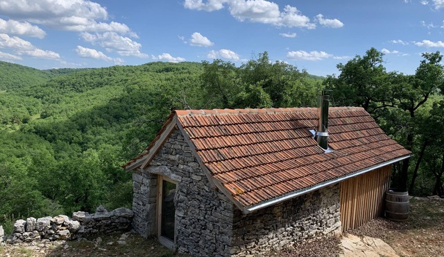 L'Hermitage, an old stone shepherd's hut