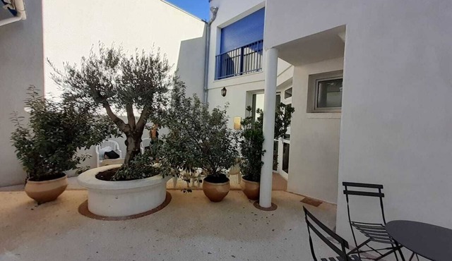 L'îlot Grec in the heart of St Palais