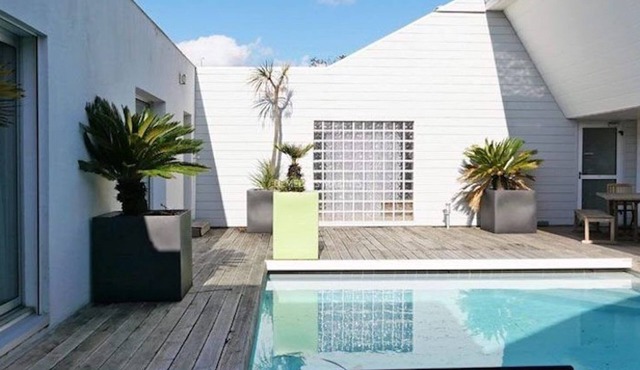 L'insoupçonnée on the port of Vannes