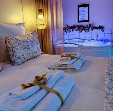 L'instant Beaujolais 2 ou 4 personnes Logis cosy balnéo vue jardin