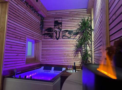 L'instant Duras Love room spa & sauna privés