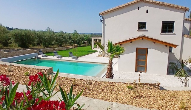 L'instant suspendu 360 m2 -Villa with private pool- Parking for 6 cars