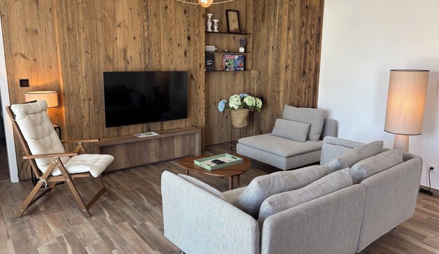 L'Isenciel * Single-storey house with garden and parking, L'Isenciel - Single-storey house with garden and.