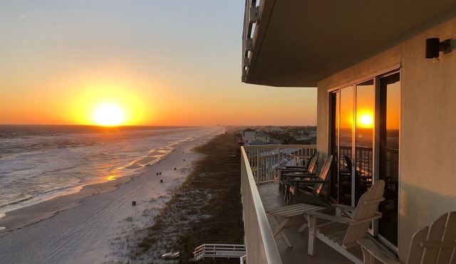 L@K, 3Bdrm/3Ba, On the water, 5thFl, wraparound balcony on west end, very clean