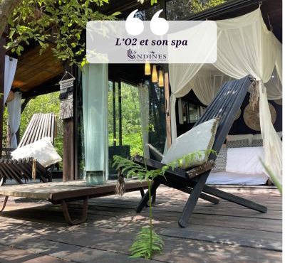 L'O2 et son Spa, cabane de verre et de bois
