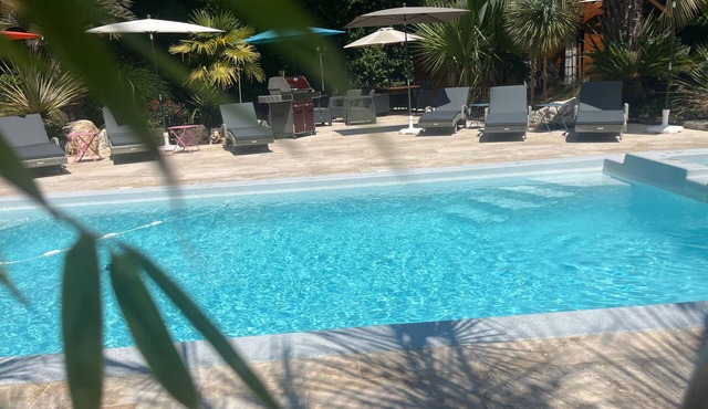 L'Oasis de Boisset: 5-Star Villa with Private Pool and Spa