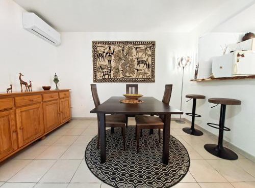 L'oasis urbain - Charme unique et piscine