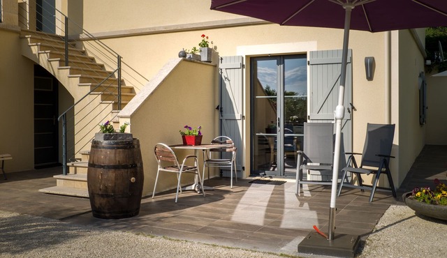 l'Olive: Luxury 2 p apartment (+ baby) with private terrace and large swimming pool