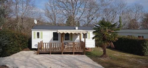 L'OLIVIER Mobil home 4 personnes CAMPING LE BEL AIR Limogne en Quercy