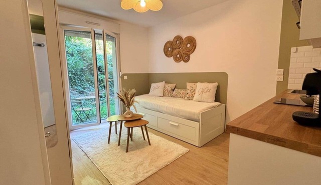 L'ombelle - Water-green studio with small outdoor area