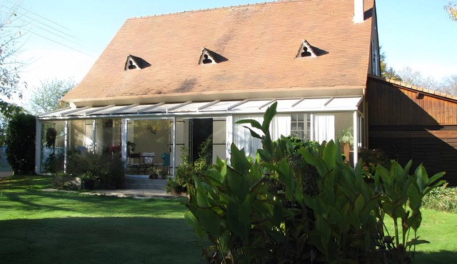 L'Orée du Bois Guest Rooms with Shared Pool, Communal Terrace, and Wi-Fi