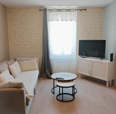 l'Orchidée - 100m Naval group - 5mn de l'espace Carat