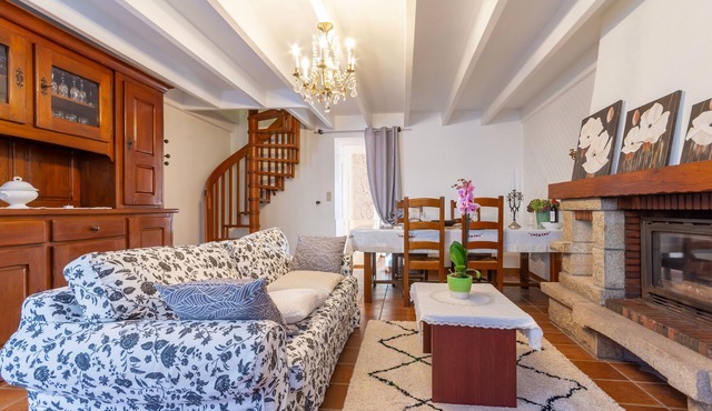 L'Orchidée - Two Bedroom House, Sleeps 6