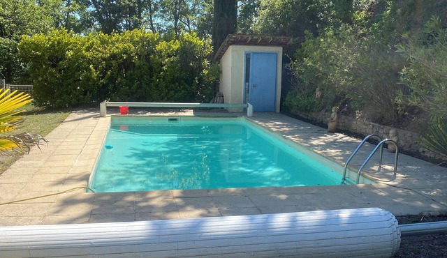 L'Orée Haut. 8-bed house in the Luberon regional nature park