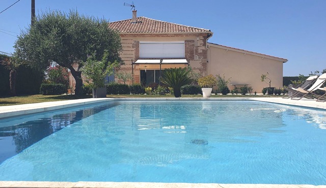 L'OUSTAL D'ADELE 3-STAR FURNISHED APARTMENT - SWIMMING POOL NEAR MOISSAC AND CANAL DU MIDI