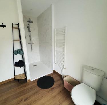 L'R du Phare maison à 150 mètres de la plage