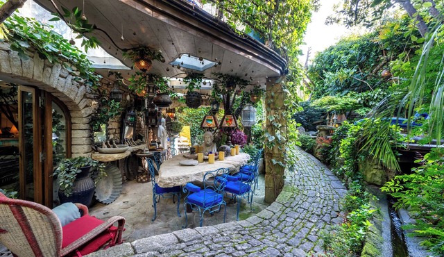 L’Unique – Voûte du XVIIIe & Élégance Incomparable