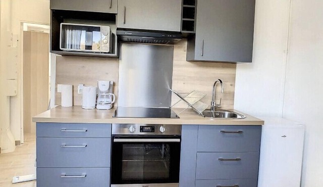 L03 - Aéroport, Paris, Disney, Parc des Expositions by Villa Dengous