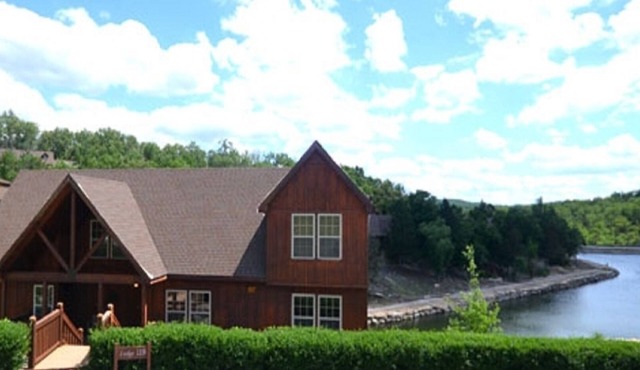 L119, 4 Br Lakefront Cabin, Dogs, Fishing, Pool, Plygnd, Fun, Nr Silver Dollar
