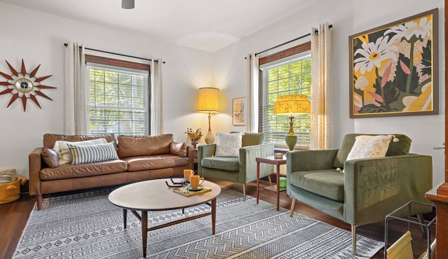 L2 - Porch Mornings & Firepit Nights, Spacious 5BR Near Beach, Pet Friendly