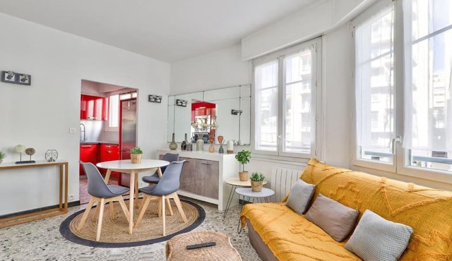 L29 Lenval beach at 1min walk to Sea front AC Balcony