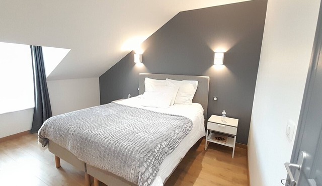 L3: double room at Domaine de Treuillaud with swimming pool