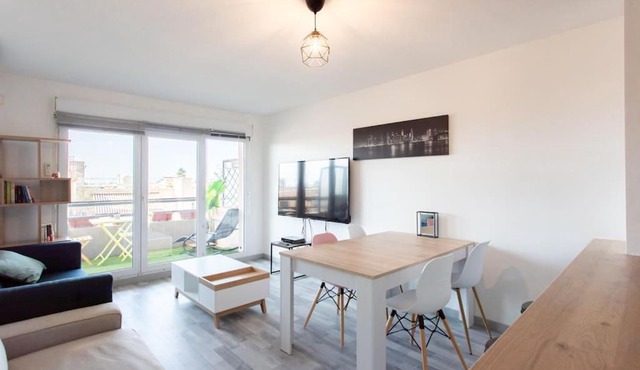 L41 Suite Paladium 8pax 4rooms balcony WIFI AC