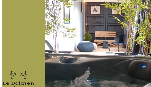 La Bâtisse du Dolmen Clara, 15 people, SPA & swimming pool