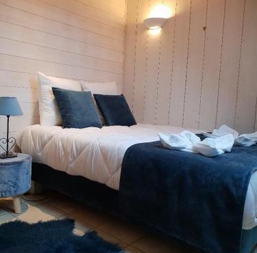 La Baie des Voiles 2 chambres 4 à 6 personnes au bord du lac plage privée