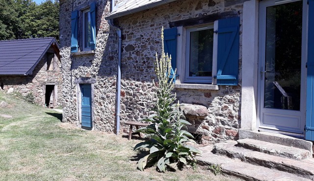 "La basses poutres" bed and breakfast, nature, silence and music