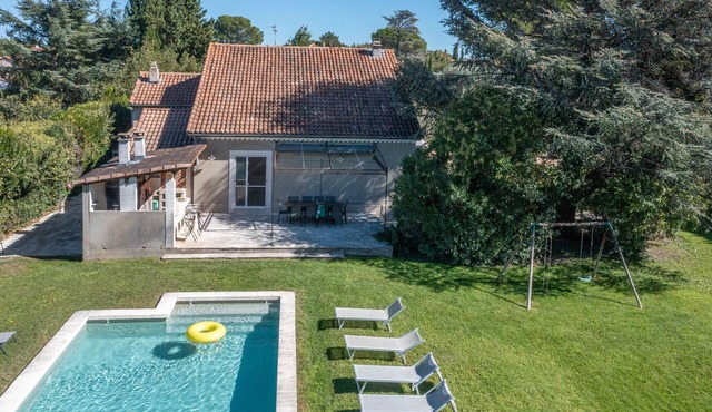 La Bastide des Alpilles – Luxury family villa in Saint-Étienne-du-Grès with heated pool and summer kitchen