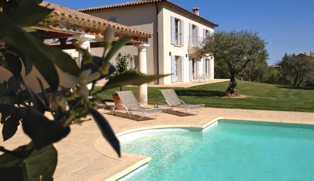 LA BASTIDE D'ANDRÉA, PRESTIGIOUS VILLA FOR 12 PEOPLE, NOT OVERLOOKED