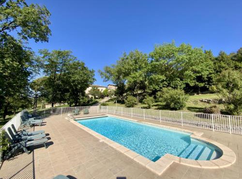 La Bastide de Peyremale, gîtes en Cévennes, piscine, tennis