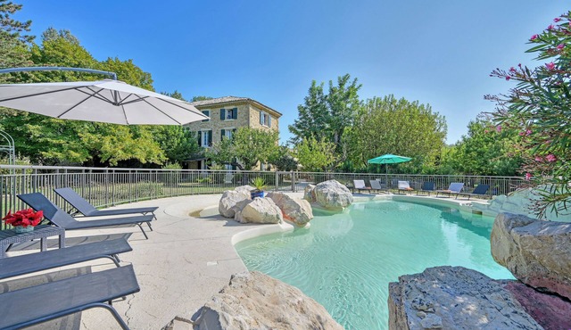 La Bastide des Princes - Indoor and outdoor swimming pool