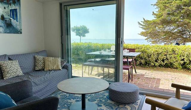 La Baule 3-room apartment with terrace, close to shops and beach