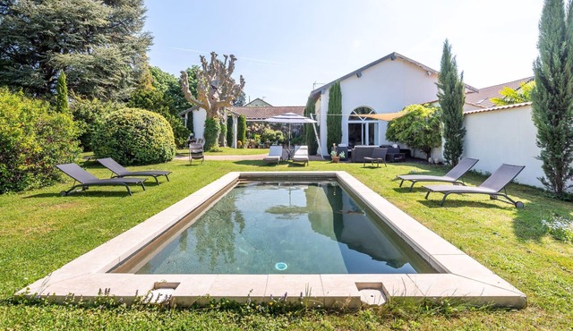 La belle vie, charming house with pool
