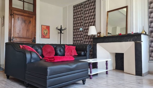 La Belle Époque, grand appartement central à Foix.