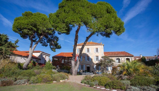 La Belle Demeure - Six Bedroom Villa, Sleeps 12
