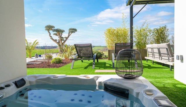 La Bellevue with SPA - Aircon