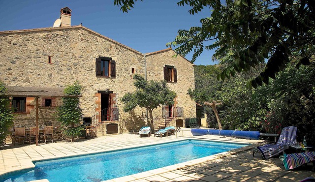 La Bergerie - 200 year old farmhouse, 4 stars, private pool, spectacular views !