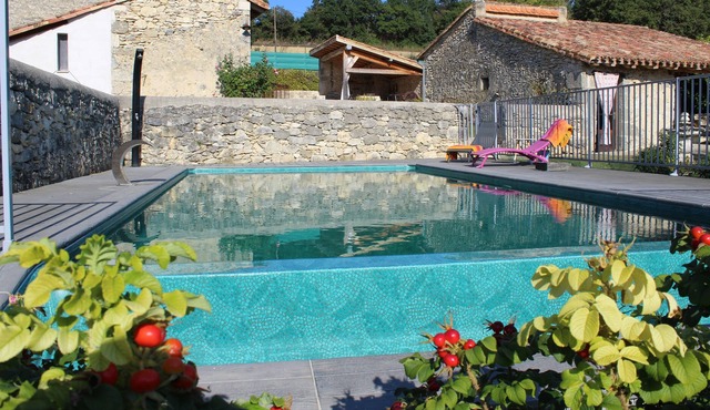 La Bernède, farmhouse with swimming pool