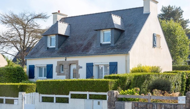 LA BICHONNE Neo-Bretonne house near the Queven golf course