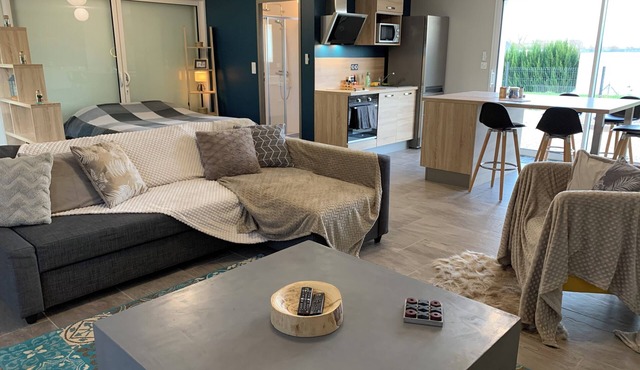 La Birette. Studio house in the countryside. Motorway at 5 km.