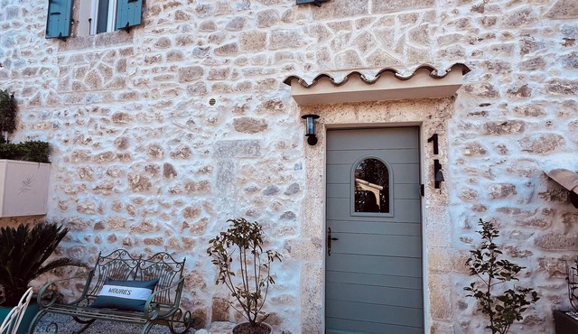 La Bohème 1 Mouries Centre, au Coeur des Alpilles : Cosy T2 Avec Jardin