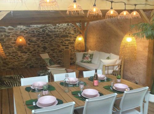 La Bohème. Maison de village cosy, jardin et spa.