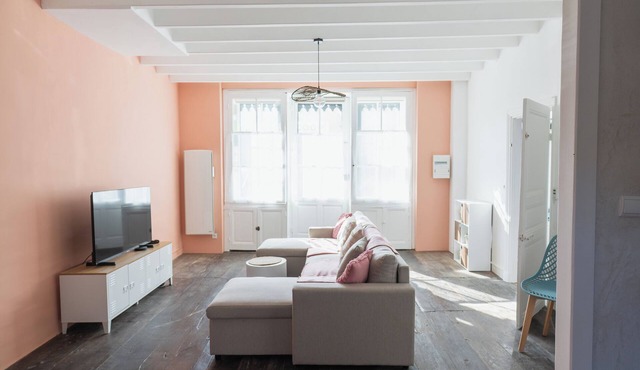 La Bonbonnière, town house for 10 people