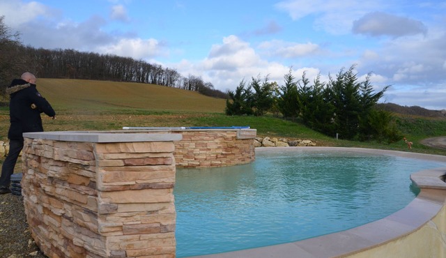 "La Borde" Character gersoise farmhouse with superb swimming pool, jacuzzi, trampoline