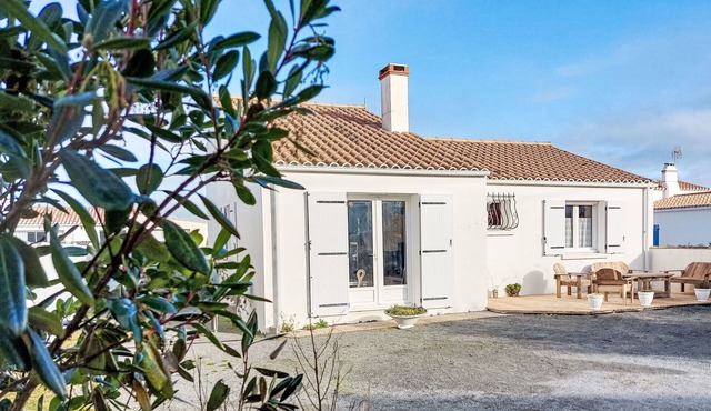 La Bosse XL (Villa + Dépendance) by Interhome