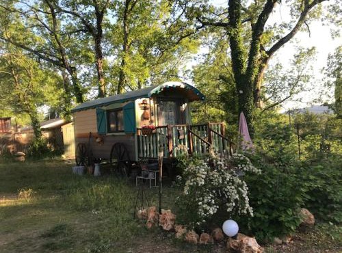 "la brindille" Roulotte Tzigane de charme Hébergement Insolite